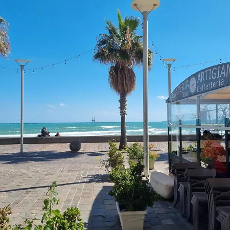 Alojamento de Acomodação e Pequeno-almoço La Sul Mare