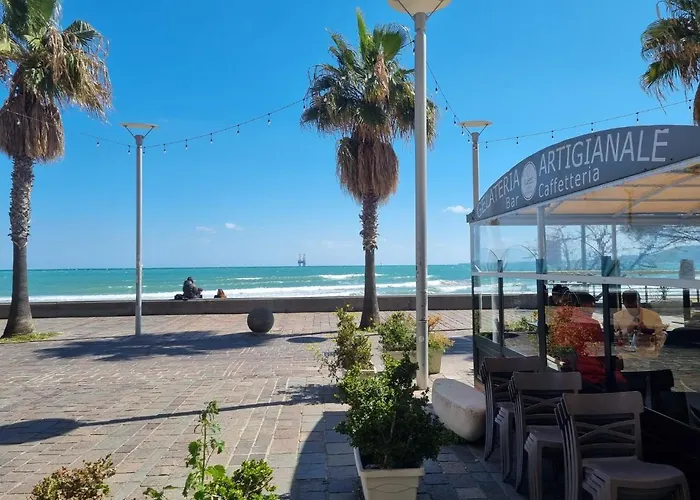 Couette-café La Sul Mare